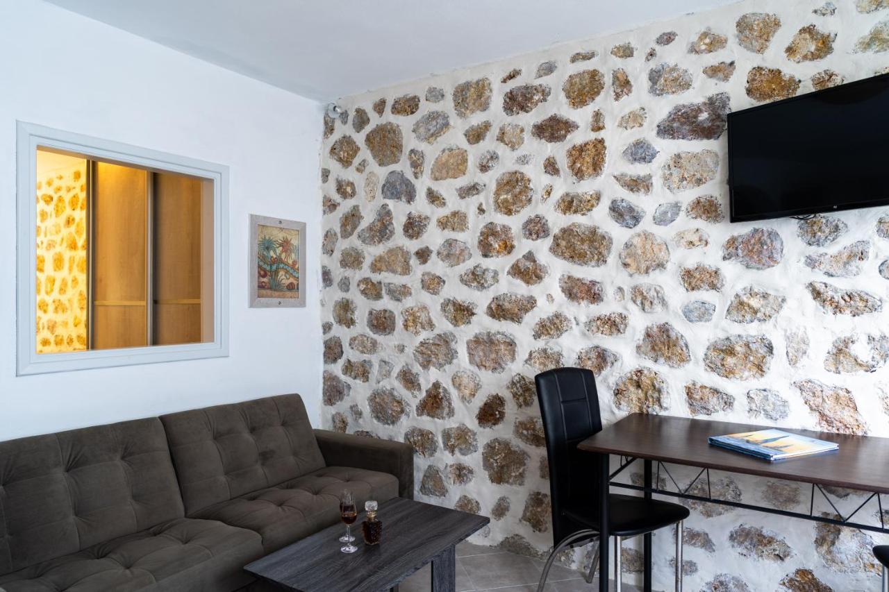 Aroma Cavas Apartment Pyrgos Kallistis Bagian luar foto
