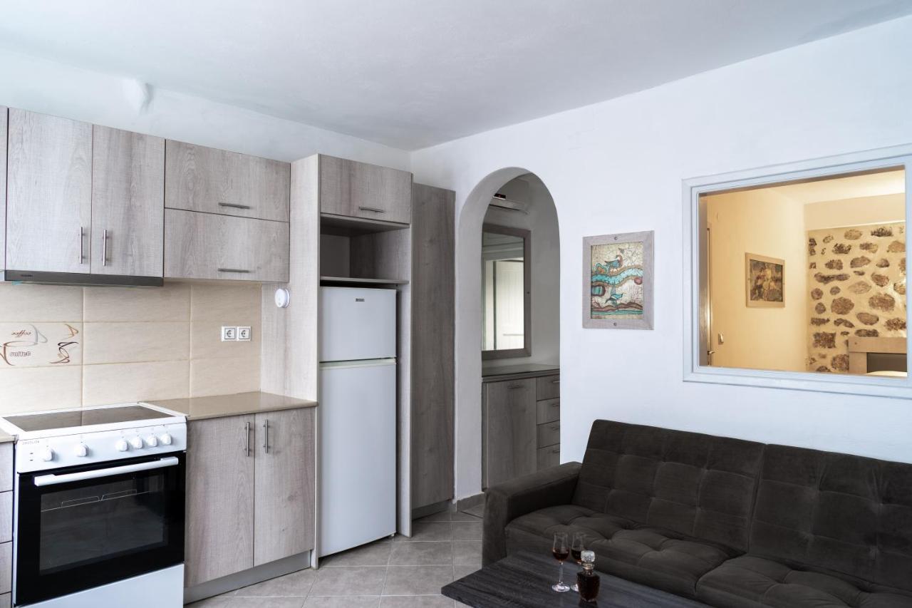 Aroma Cavas Apartment Pyrgos Kallistis Bagian luar foto