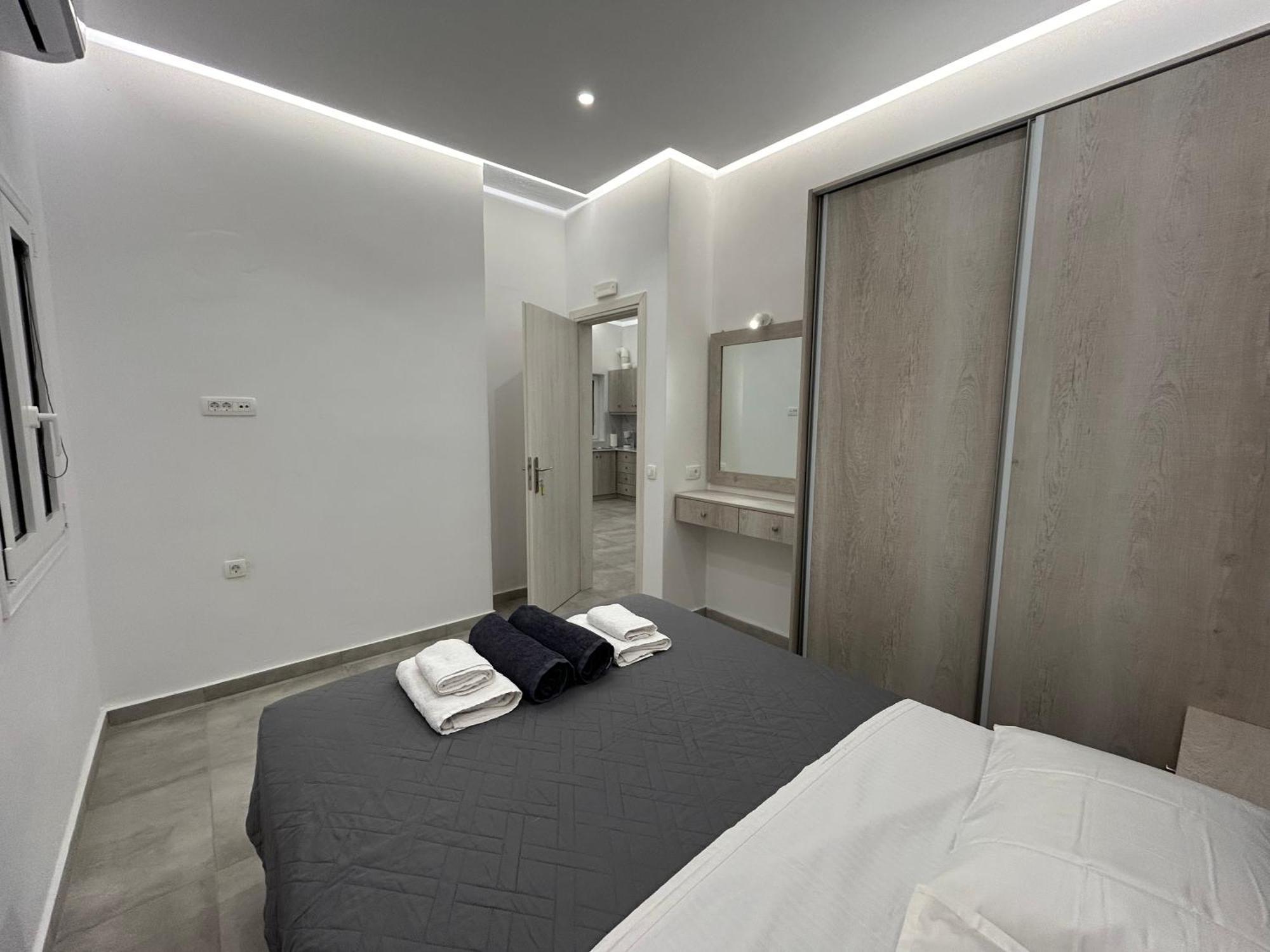 Aroma Cavas Apartment Pyrgos Kallistis Bagian luar foto