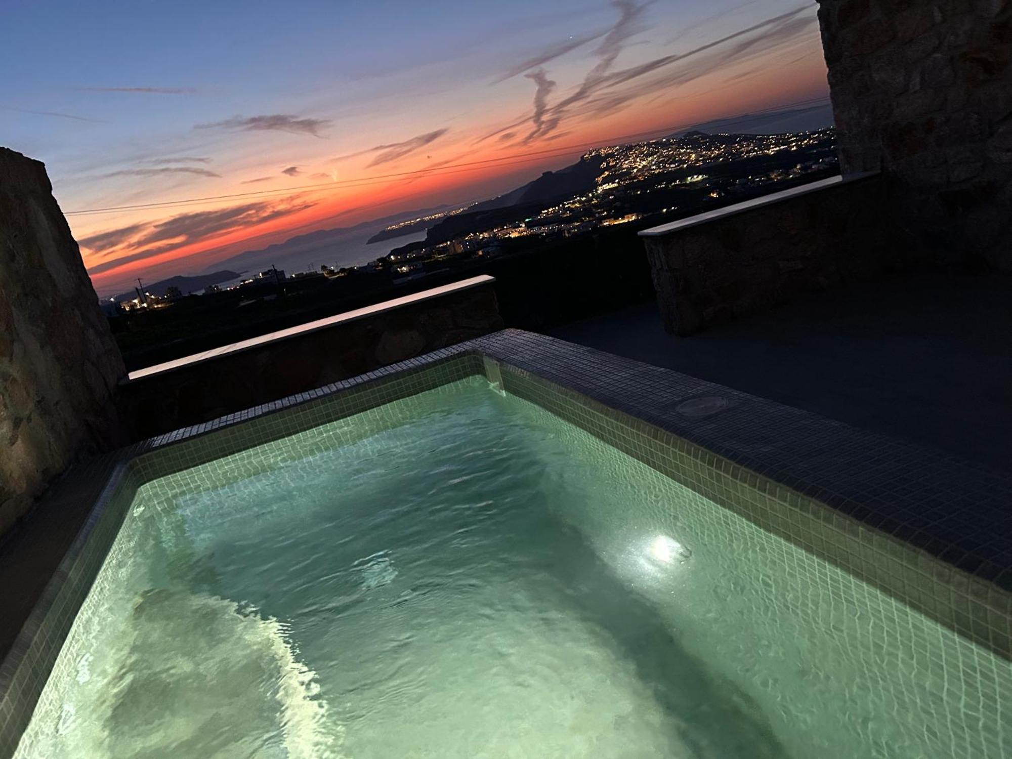 Aroma Cavas Apartment Pyrgos Kallistis Bagian luar foto