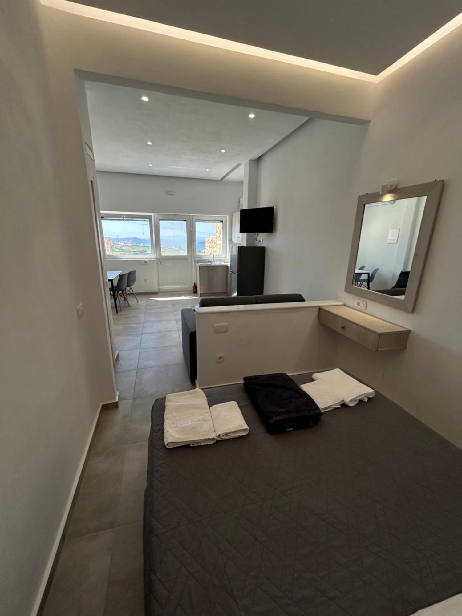 Aroma Cavas Apartment Pyrgos Kallistis Bagian luar foto