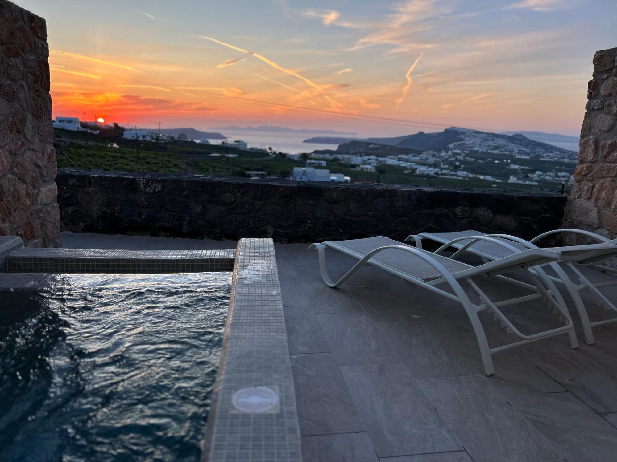 Aroma Cavas Apartment Pyrgos Kallistis Bagian luar foto