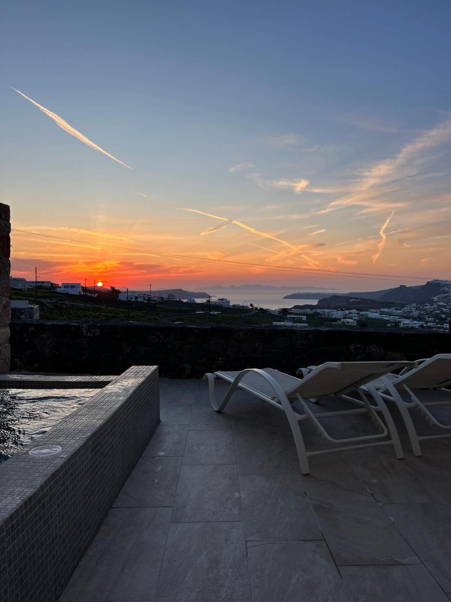 Aroma Cavas Apartment Pyrgos Kallistis Bagian luar foto