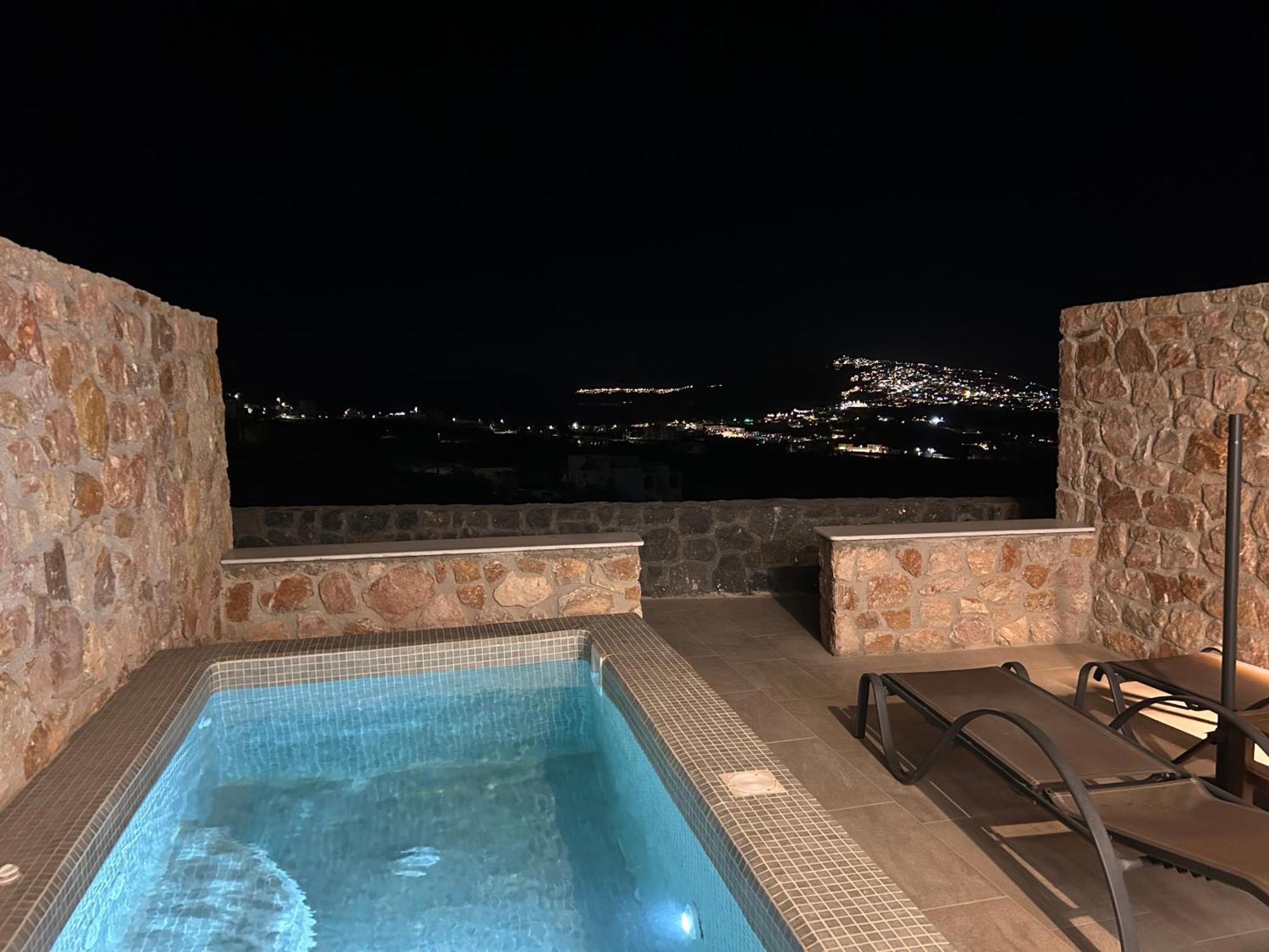 Aroma Cavas Apartment Pyrgos Kallistis Bagian luar foto
