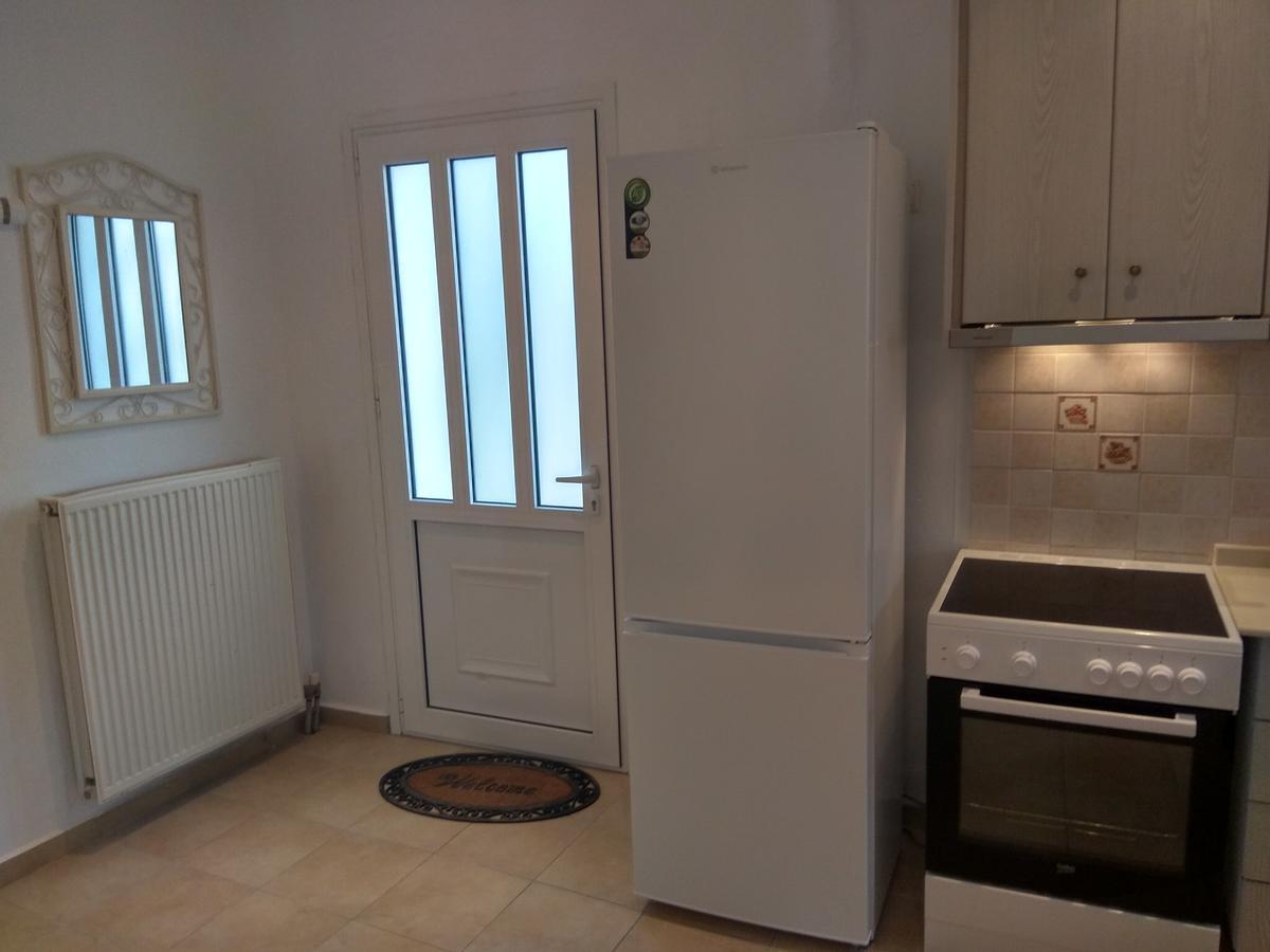 Aroma Cavas Apartment Pyrgos Kallistis Bagian luar foto